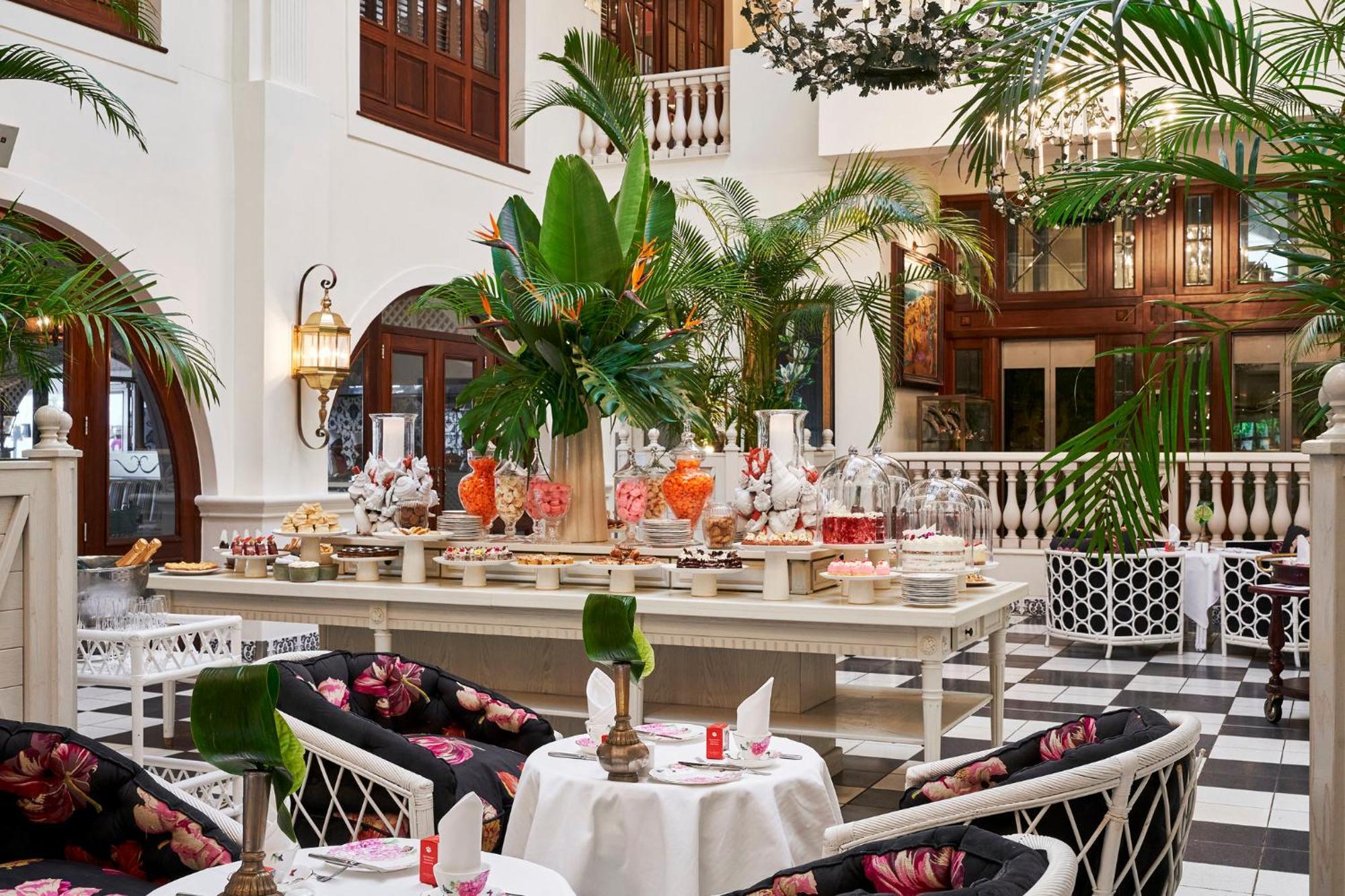 Hotel The Oyster Box Umhlanga Rocks Exterior foto The lobby