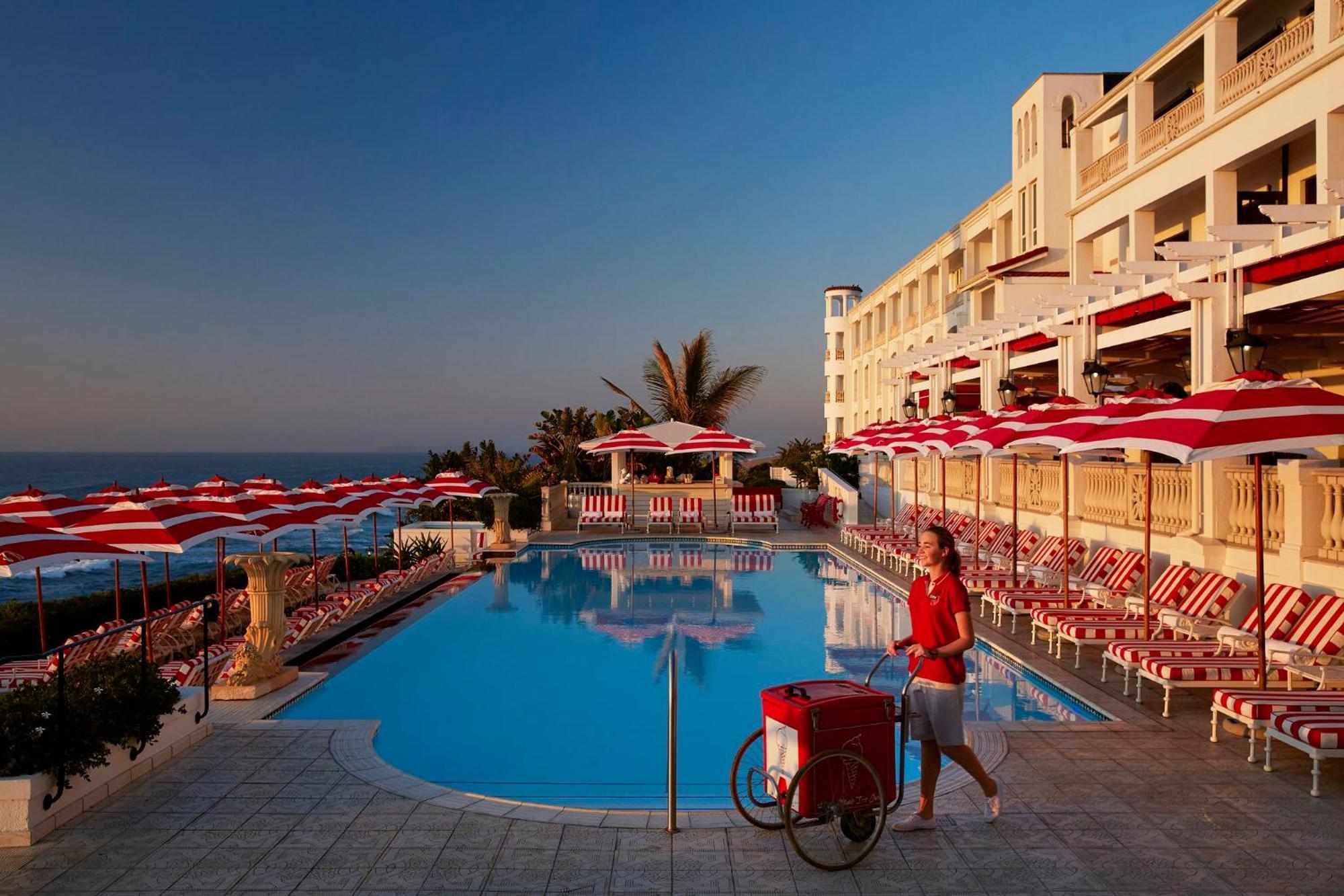 Hotel The Oyster Box Umhlanga Rocks Exterior foto The pool at the Eden Roc Cap Cana Resort