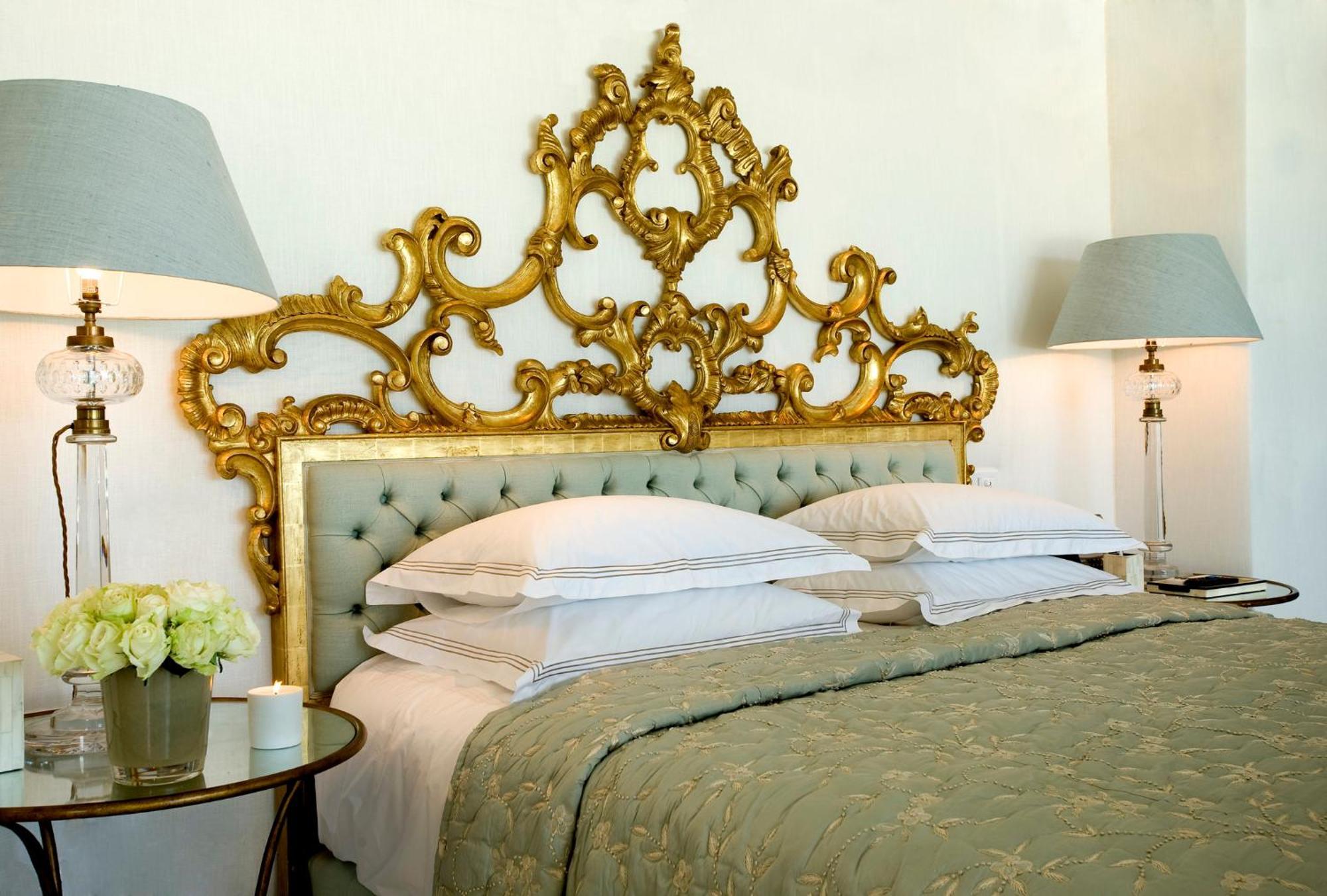 Hotel The Oyster Box Umhlanga Rocks Exterior foto A bedroom at the Hotel Excelsior