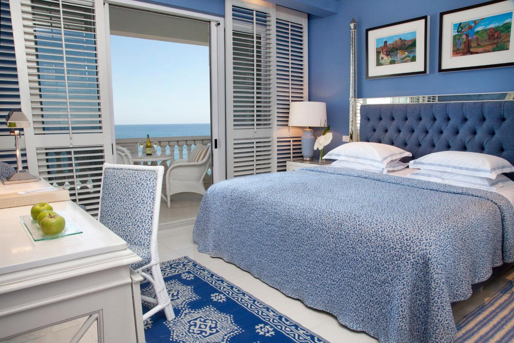 Hotel The Oyster Box Umhlanga Rocks Exterior foto A bedroom at the Hotel